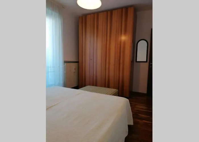 Incantevole Con Parcheggio Gratuito 아파트